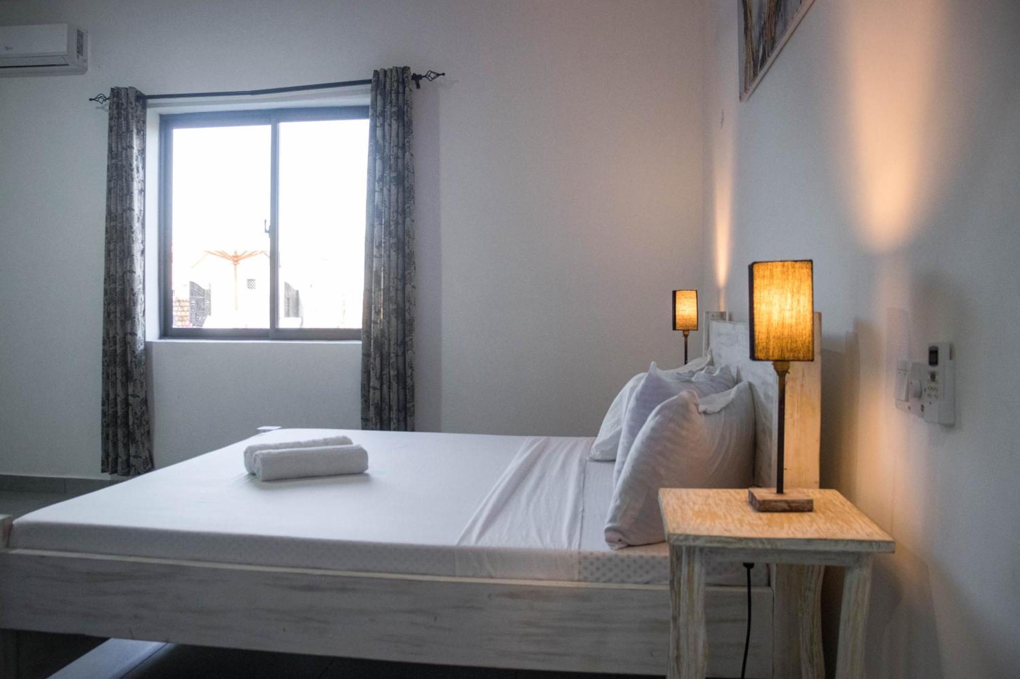 4 U Luxury Bungalows Diani เดียนีบีช ภายนอก รูปภาพ