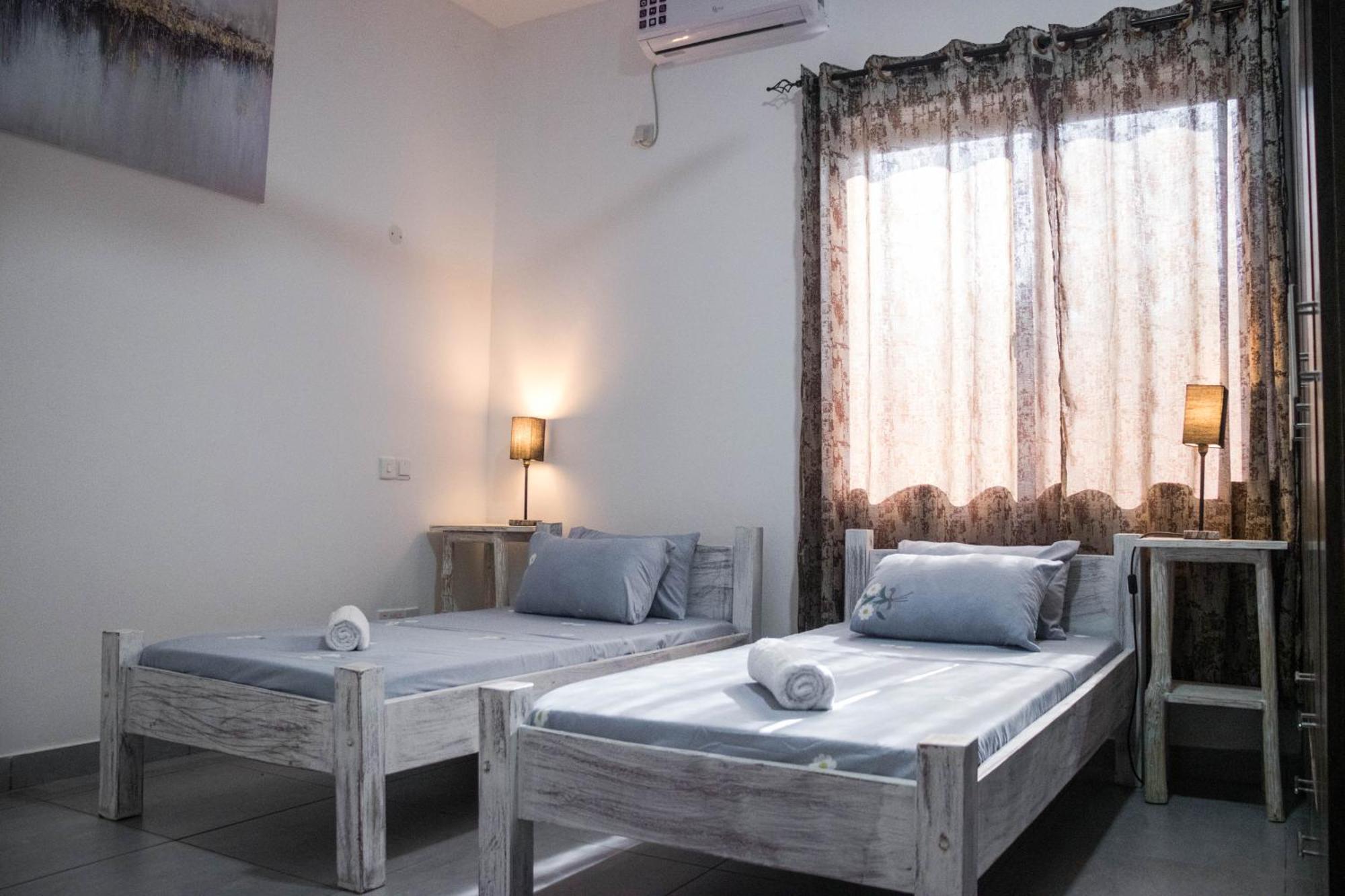 4 U Luxury Bungalows Diani เดียนีบีช ภายนอก รูปภาพ